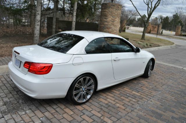 2011 BMW 3 series Custom 2WD Sedan