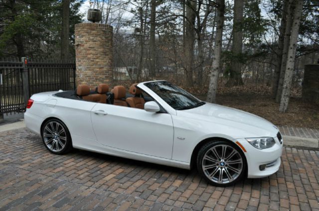 2011 BMW 3 series Custom 2WD Sedan