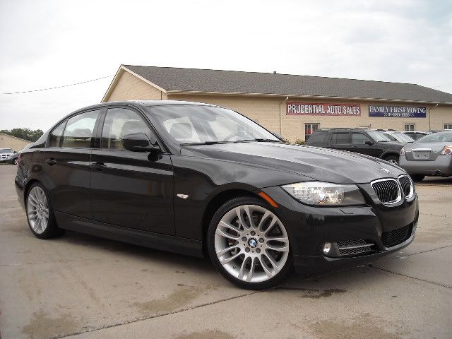 2011 BMW 3 series (marshalltown)