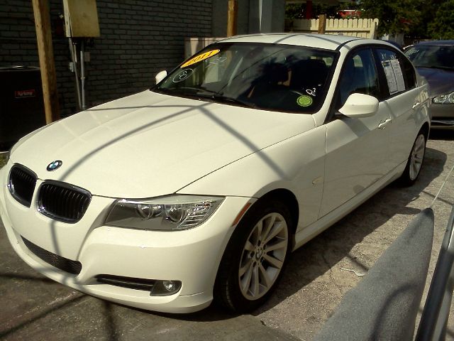 2011 BMW 3 series SE Automatic 4X4 Beutiful