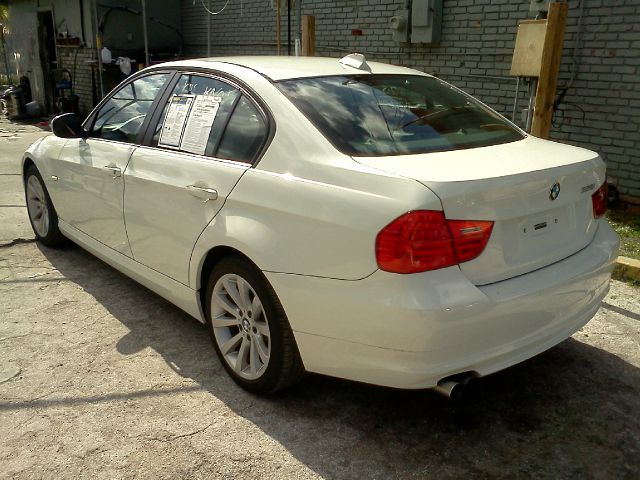 2011 BMW 3 series SE Automatic 4X4 Beutiful