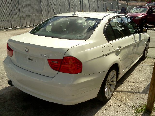 2011 BMW 3 series SE Automatic 4X4 Beutiful