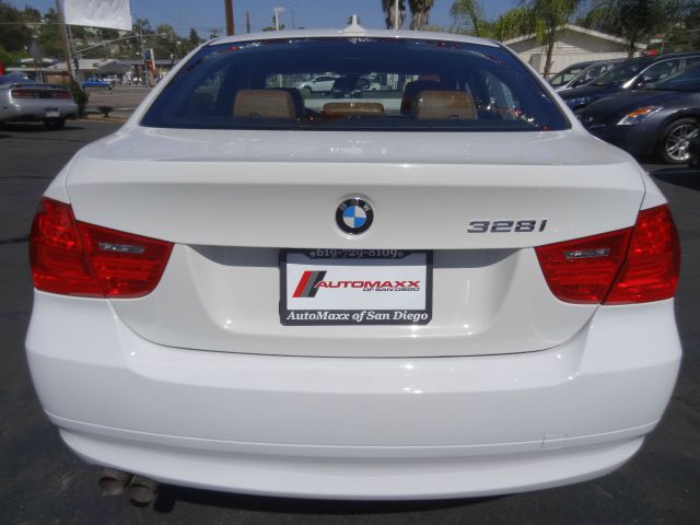 2011 BMW 3 series SE Automatic 4X4 Beutiful