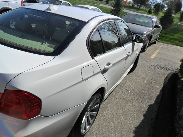 2011 BMW 3 series EXT WB W/1sb PKG