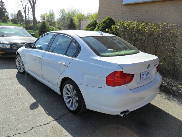 2011 BMW 3 series EXT WB W/1sb PKG