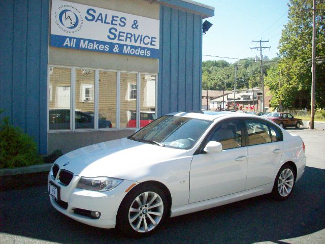 2011 BMW 3 series EXT WB W/1sb PKG