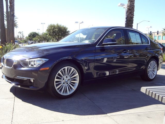 2012 BMW 3 series SE Automatic 4X4 Beutiful