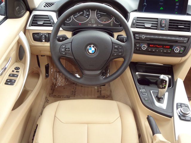 2012 BMW 3 series SE Automatic 4X4 Beutiful