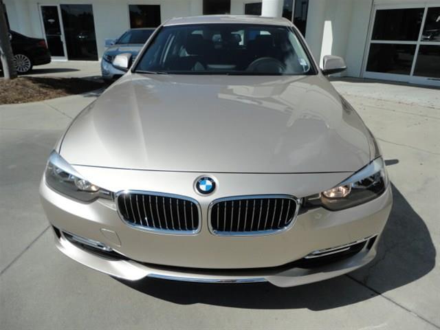 2013 BMW 3 series SE Automatic 4X4 Beutiful