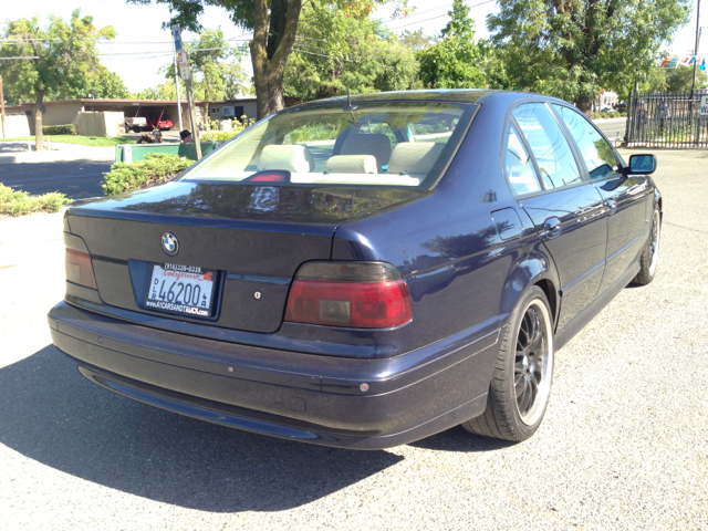 2001 BMW 5-Series Luxury Premier