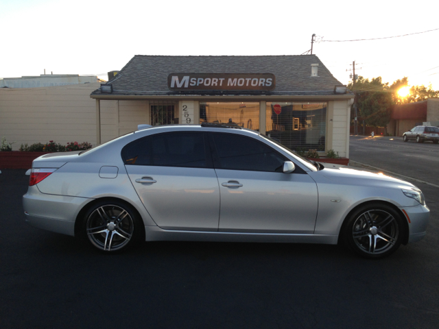 2008 BMW 5-Series XLS AWD 4 WD