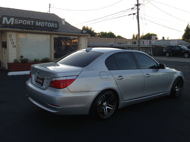 2008 BMW 5-Series XLS AWD 4 WD