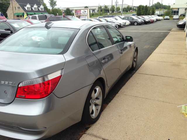 2006 BMW 530i 4WD Crew Cab SLE