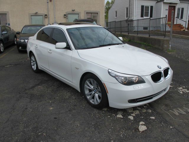 2009 BMW 5 series T6 AWD Leather Moonroof Navigation