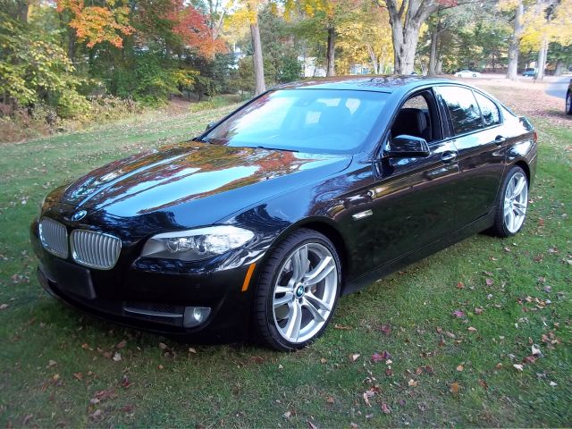 2011 BMW 5 series Luxury Premier