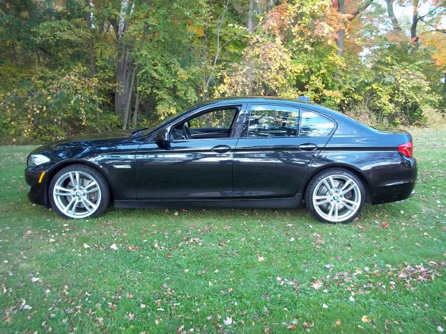 2011 BMW 5 series Luxury Premier