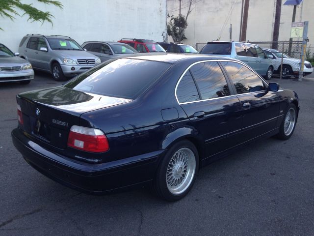 2001 BMW 5 series LT. 4WD. Sunroof, Leather