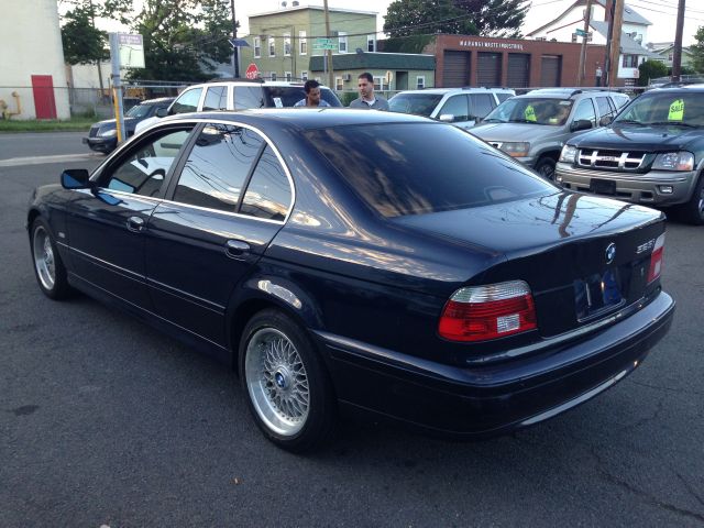 2001 BMW 5 series LT. 4WD. Sunroof, Leather