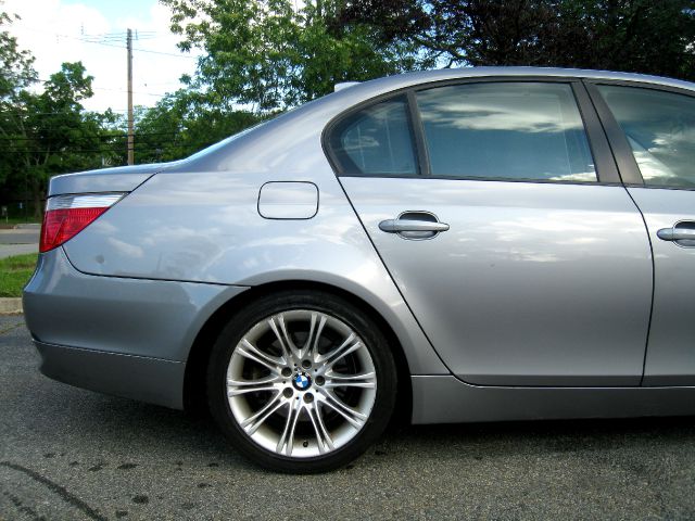 2004 BMW 5 series Luxury R350 4D Utility