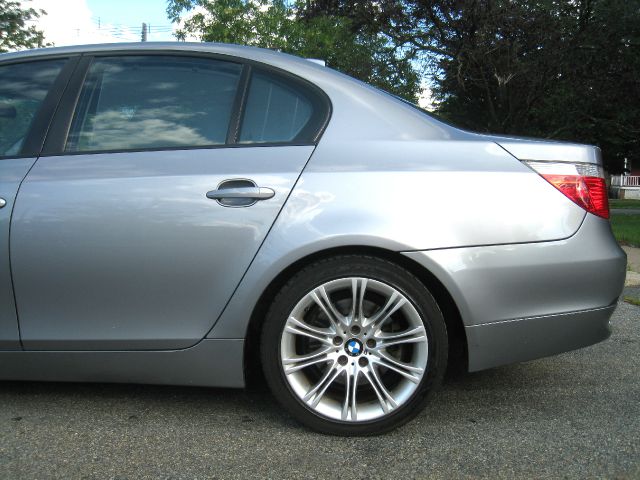 2004 BMW 5 series Luxury R350 4D Utility