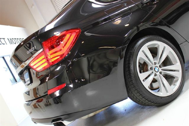 2010 BMW 5 series XLT 5pass