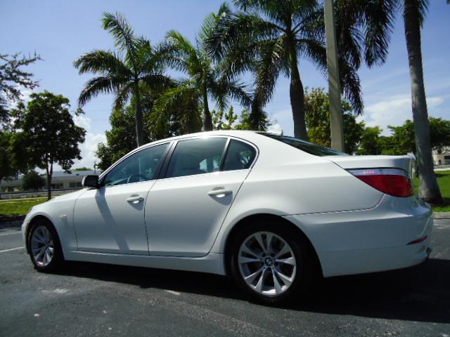 2010 BMW 5 series XLS AWD 4 WD