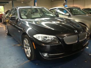 2011 BMW 5 series Luxury Premier