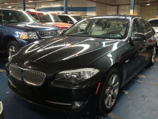 2011 BMW 5 series Luxury Premier