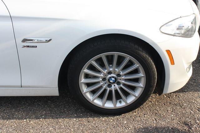 2011 BMW 5 series Se/fullyloaded