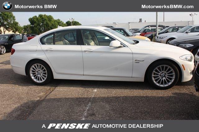 2011 BMW 5 series Se/fullyloaded