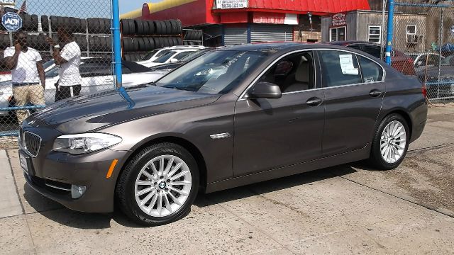 2011 BMW 5 series XLS AWD 4 WD