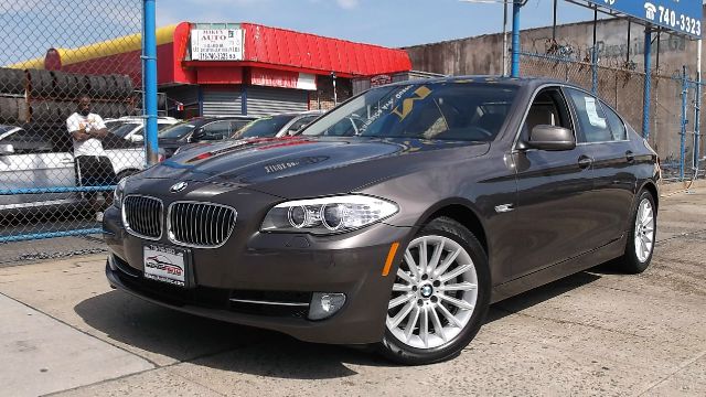 2011 BMW 5 series XLS AWD 4 WD