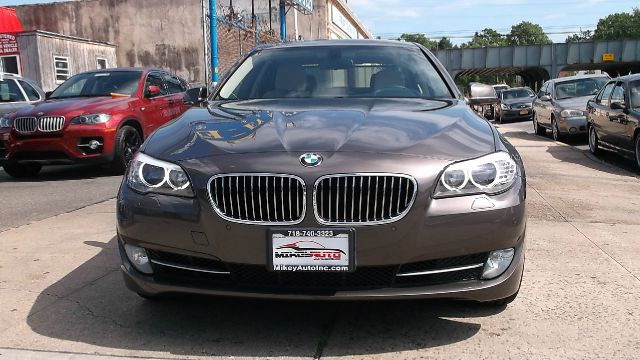 2011 BMW 5 series XLS AWD 4 WD