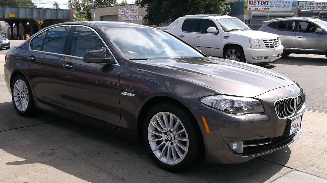 2011 BMW 5 series XLS AWD 4 WD