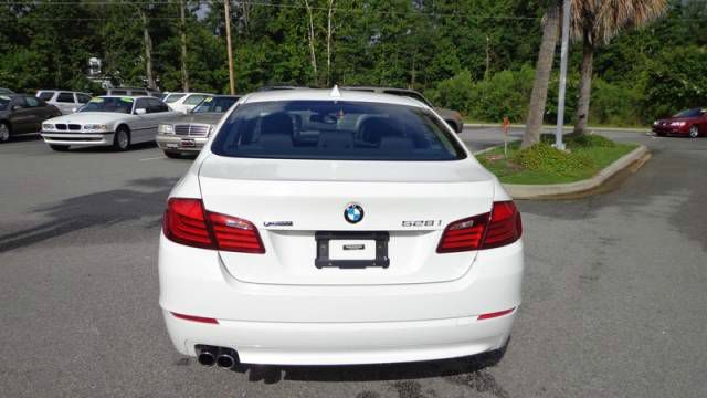 2012 BMW 5 series Se/fullyloaded