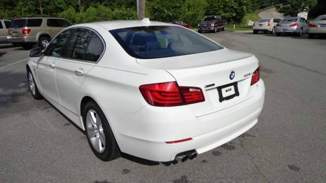 2012 BMW 5 series Se/fullyloaded