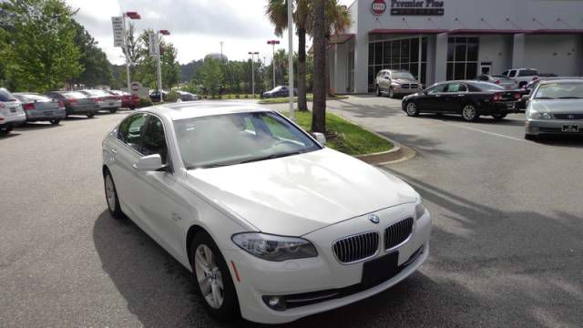 2012 BMW 5 series Se/fullyloaded