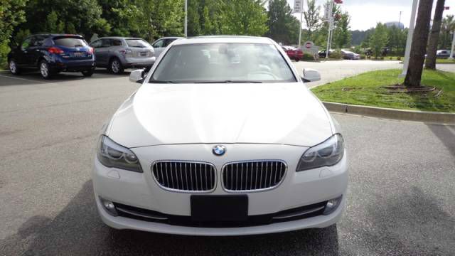 2012 BMW 5 series Se/fullyloaded