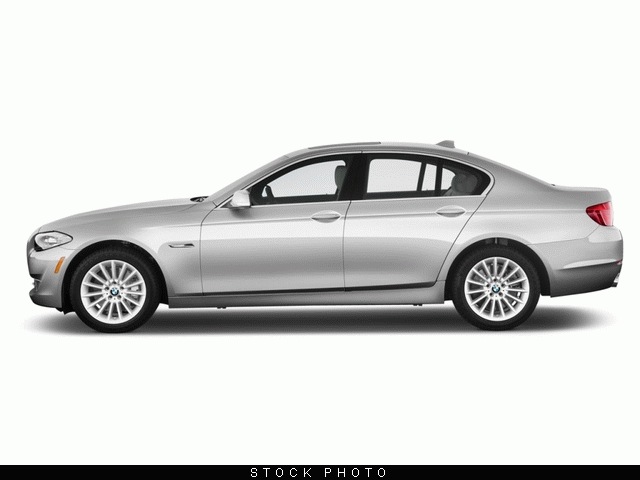 2013 BMW 5 series Se/fullyloaded