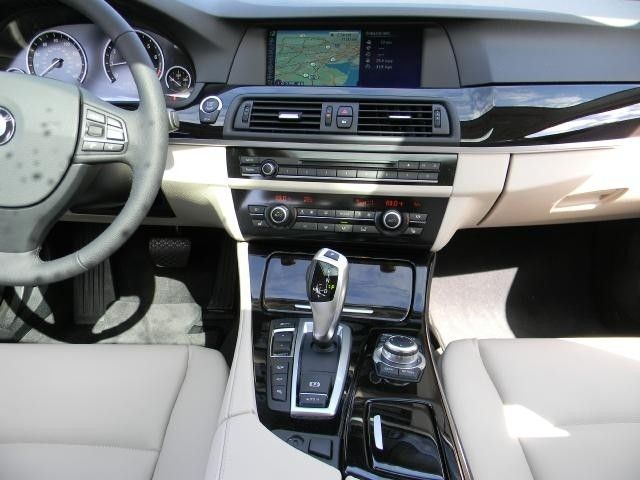 2013 BMW 5 series Se/fullyloaded