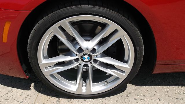 2013 BMW 6 series 4dr Sdn Touring Signature RWD Sedan