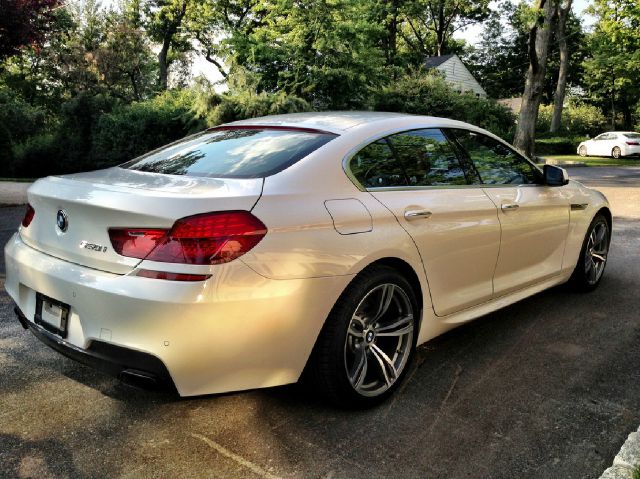 2013 BMW 6 series Dbl 4.6L V8 6-spd AT (natl)