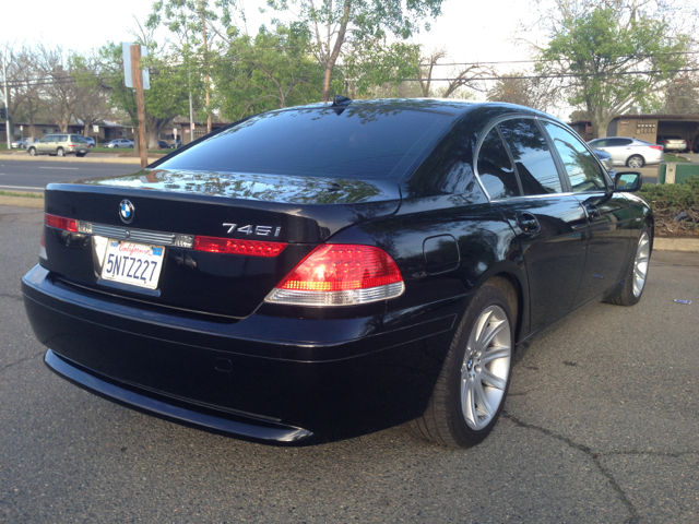 2002 BMW 7 series XLT 4x4 W/leather