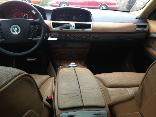 2002 BMW 7 series XLT 4x4 W/leather