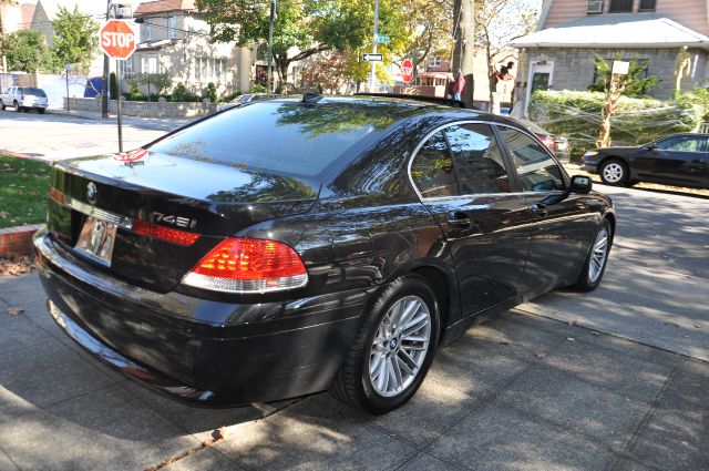 2003 BMW 7 series XLT 4x4 W/leather