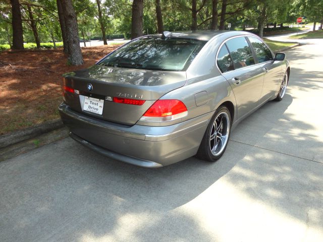 2003 BMW 7 series 4dr 2.5L Turbo W/sunroof/3rd Row AWD SUV