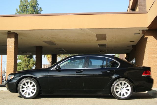 2004 BMW 7 series XLT 4x4 W/leather