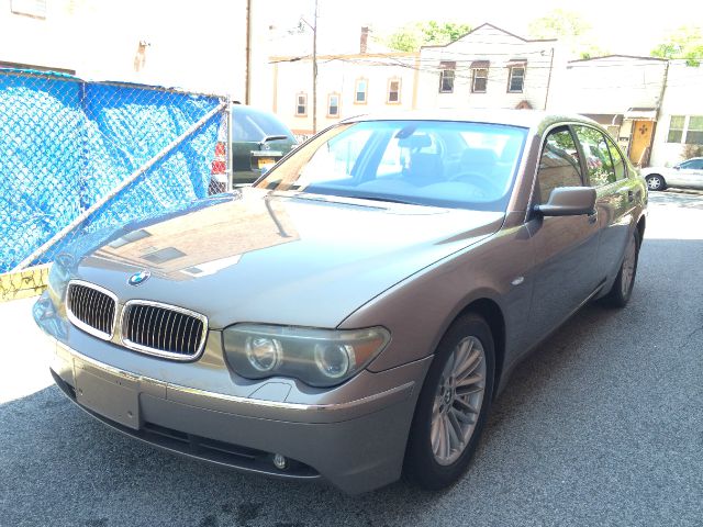 2004 BMW 7 series 4dr 2.5L Turbo W/sunroof/3rd Row AWD SUV