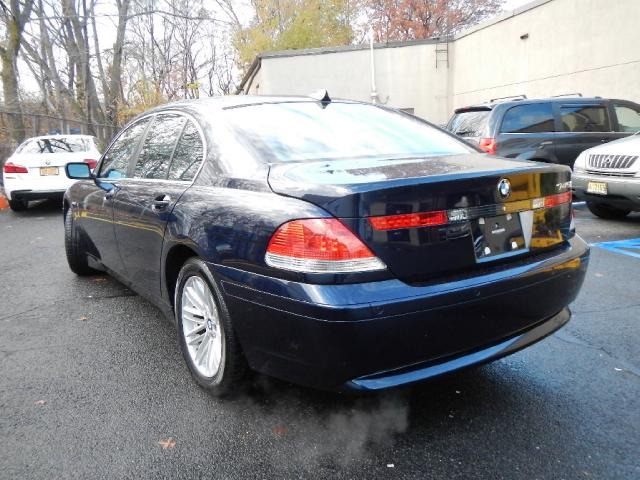 2005 BMW 7 series XLT 4x4 W/leather