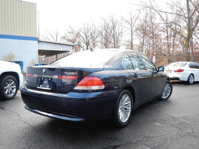 2005 BMW 7 series XLT 4x4 W/leather